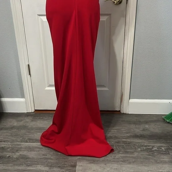 La femme Red Formal Dress Size 0 - Picture 3 of 13
